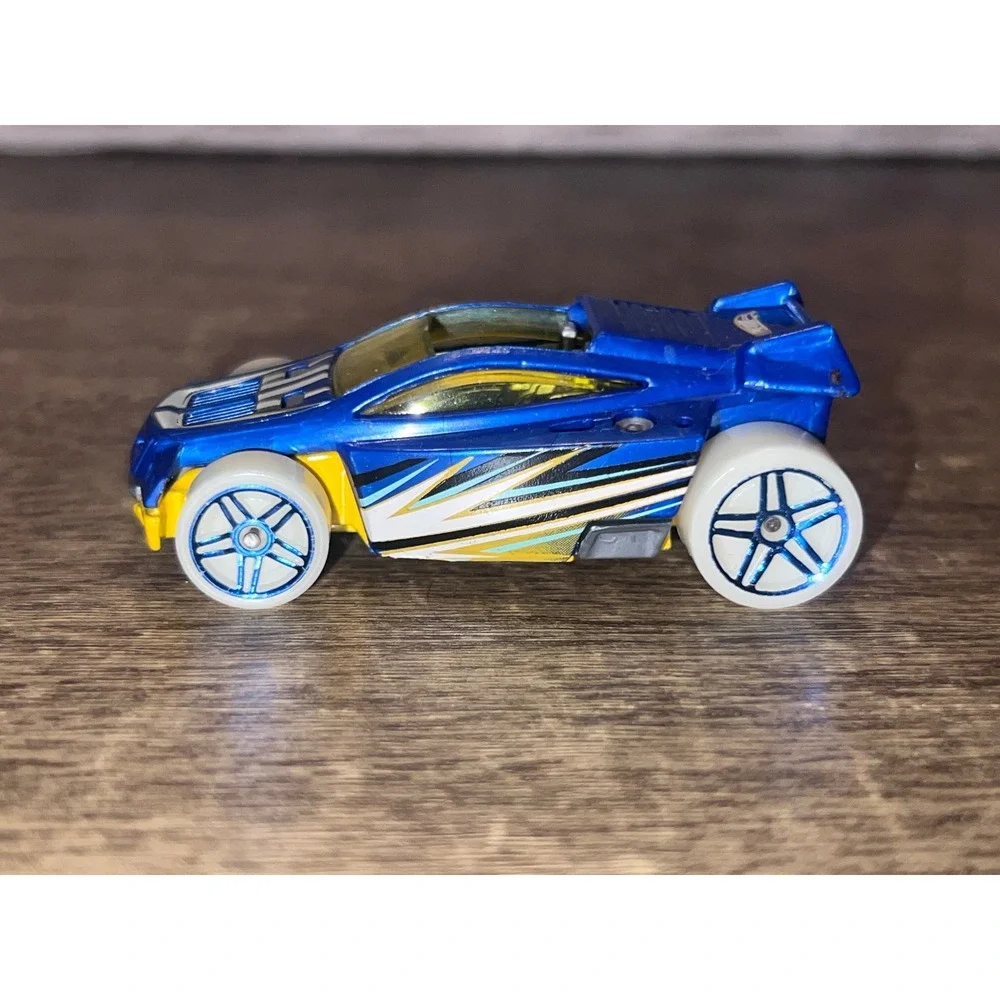 Hot Wheels 2016 Glow Wheels‎ Series Spectyte Blue Loose Die Cast EUC Play Car